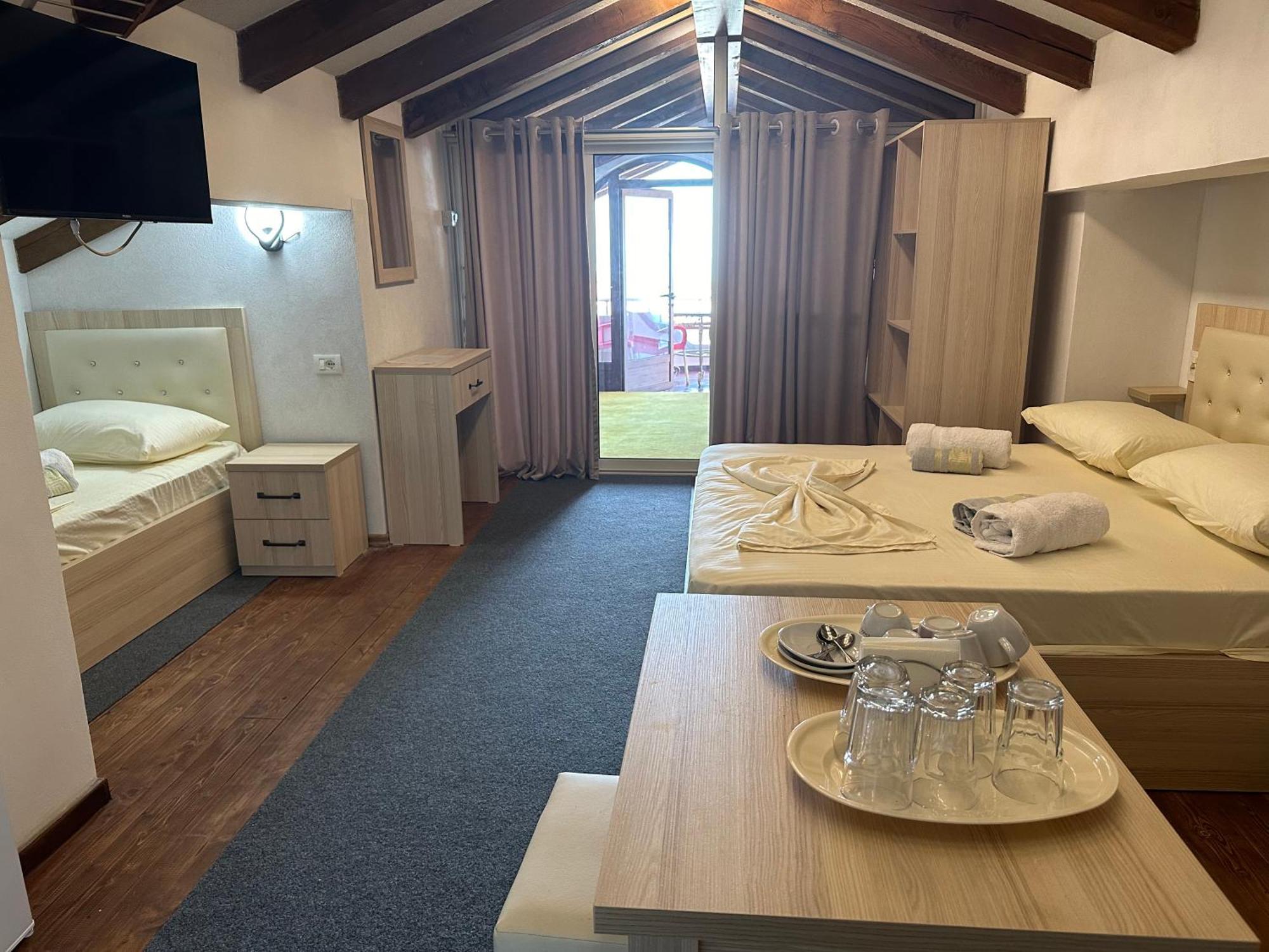 Casadolcecasa Hotell Shkodër Exteriör bild